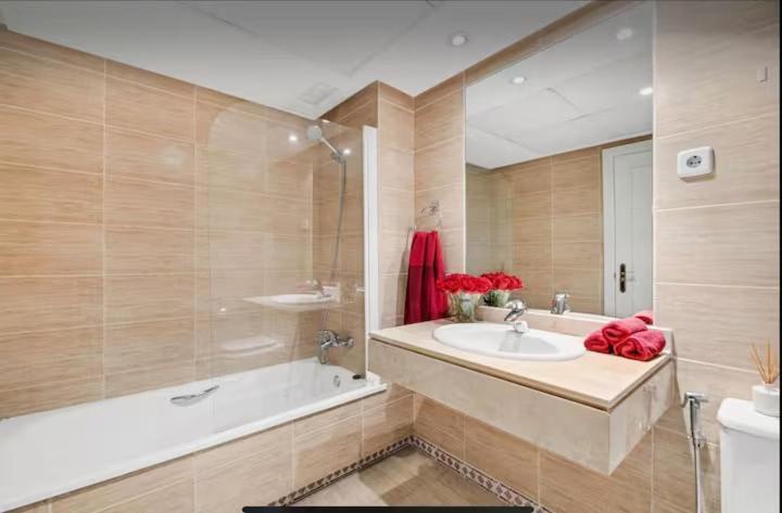 Appartement C127 Luxurious Designer Walk To Puerto Banus Marbella